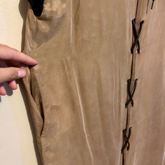 Beautiful silk and lamb skin Marni dress in tan and black. - Picture 4 of 9